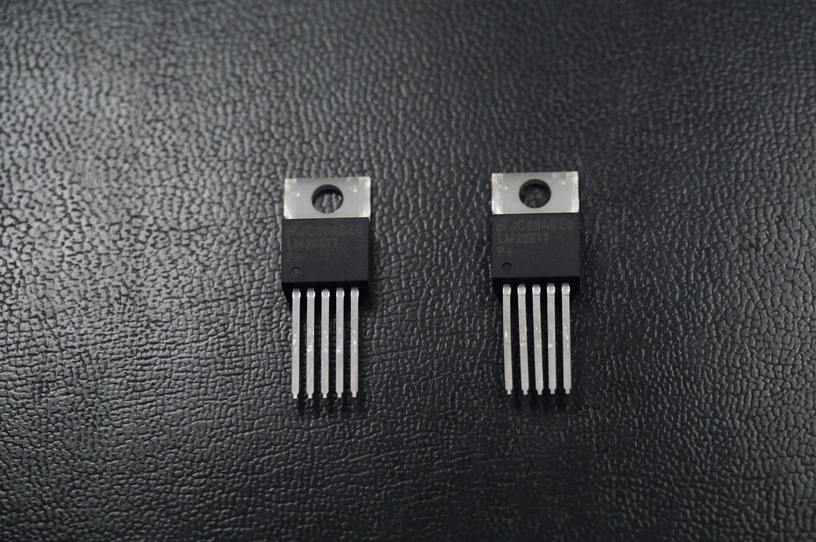Lot of 2 LM2991T National Semi Negative LDO Adjustable Regulator 1A 3V-24V 5 Pin