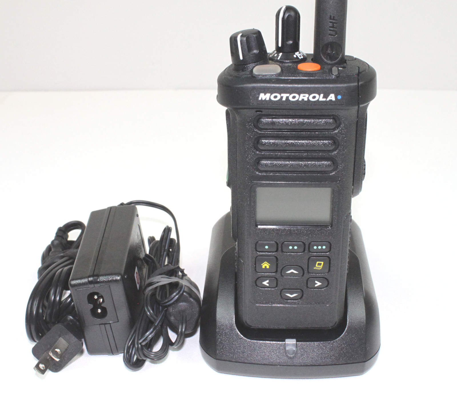 Motorola Portable APX4000 UHF 450-520 R2 512ch 5W M2 Dual Knob AN