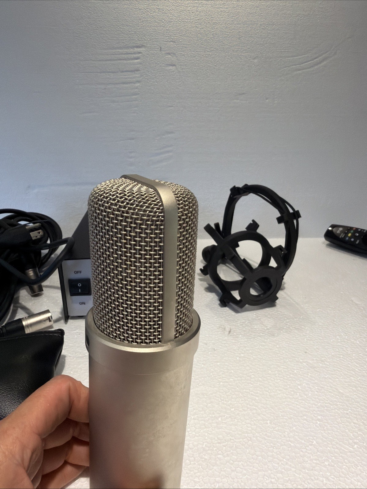 NTK MICROPHONE POWER SUPPLY AND MICROPHONE