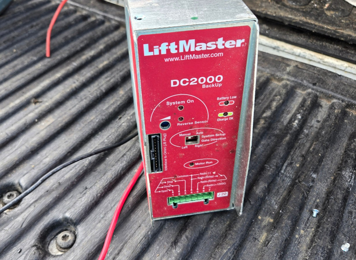 Liftmaster DC2000 Controller with Battery Backup - Controller Only USED NO BATT