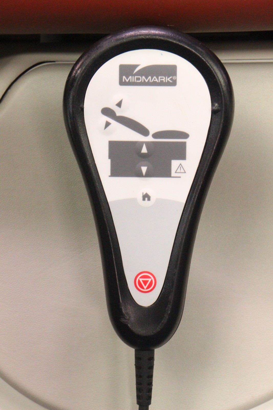 Midmark 623-008 Deluxe Power Exam Table Hi-Low w/ Hand Controller, Foot Control