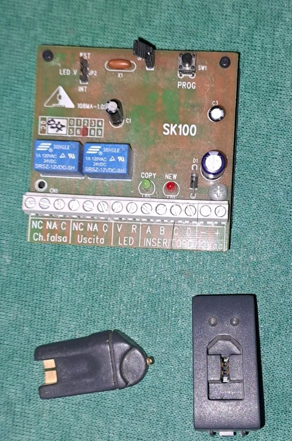 hiltron sk100 and ski/nla CIA. Insert Key And Card