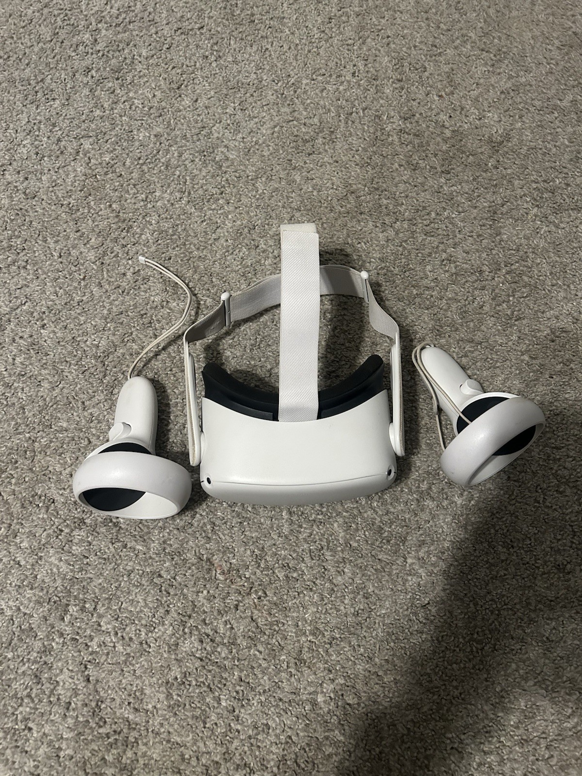 Meta Oculus Quest 2 All-in-One VR Headset with Controllers White