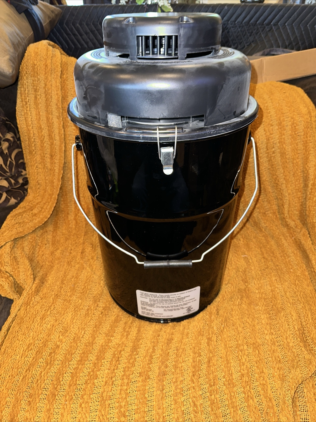 Love-Less Ash A0500 Cougar Ash Vacuum - Black