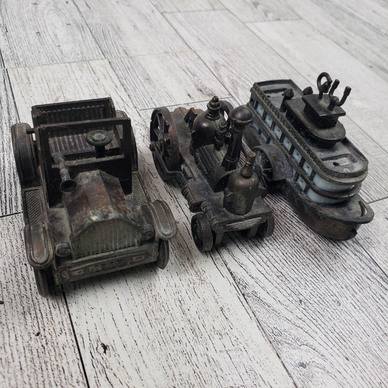 Vintage Pencil Sharpeners Mini Die Cast Metal Mark Twain Hodge Steamer -Lot of 3