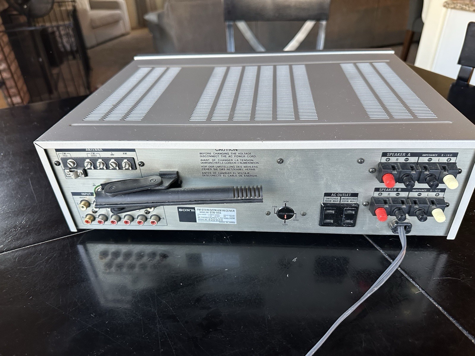 Sony STR-V55 Stereo Amplifier AM/FM Receiver - Tested Working