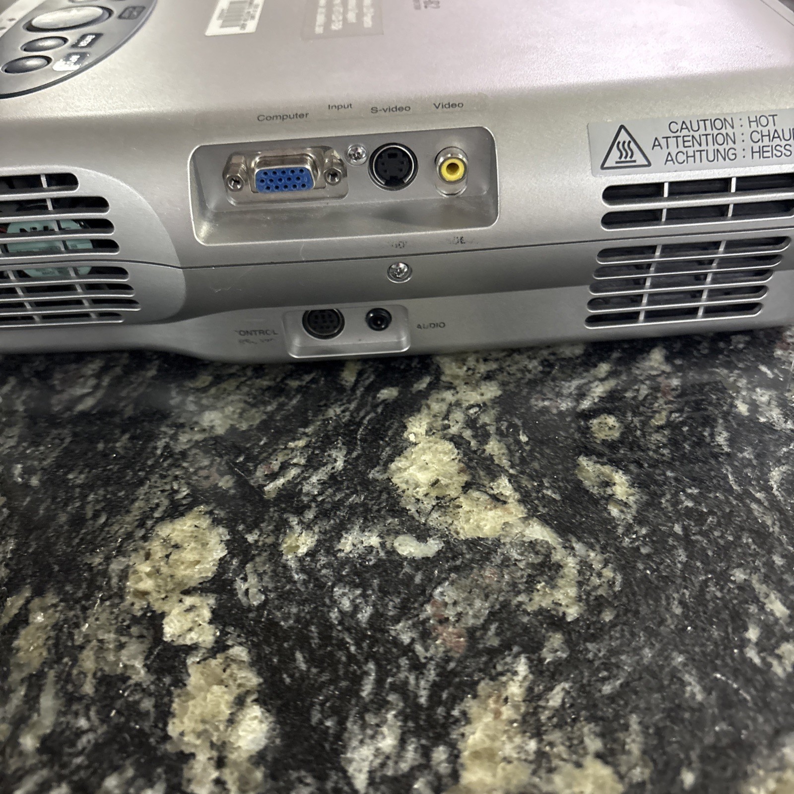 Toshiba TLP-B2U 3LCD Data Projector