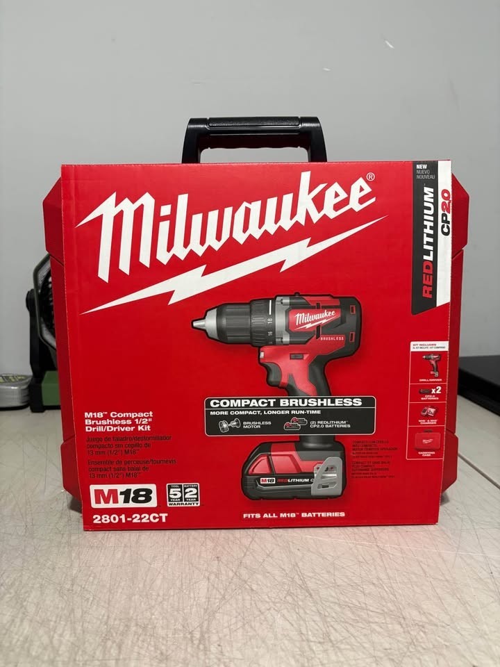 Milwaukee 2801-22CT M18 18-Volt Lithium-Ion Brushless Cordless Compact 1/2 Inch