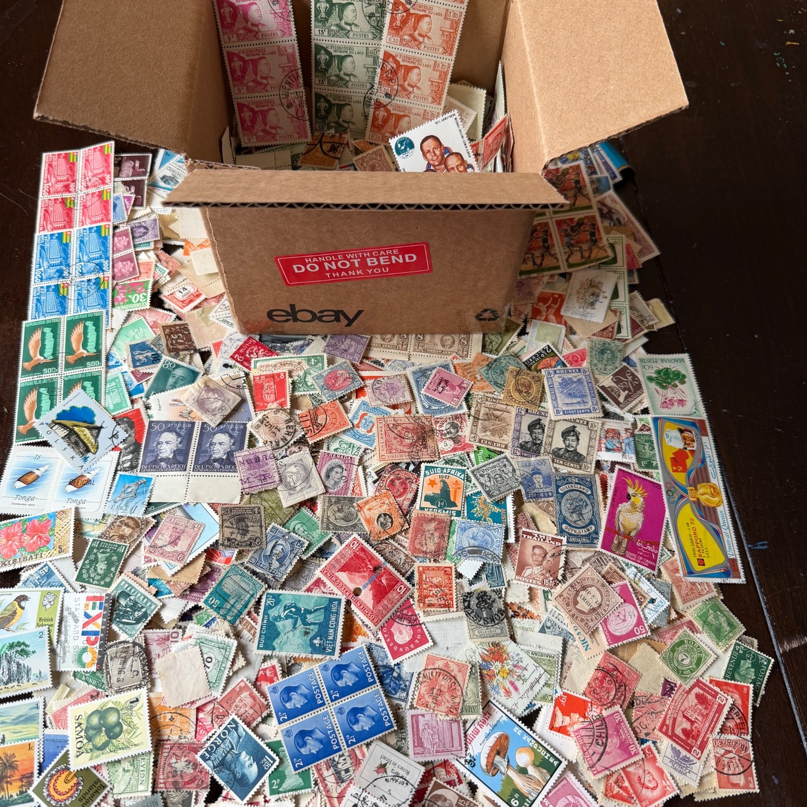 WORLDWIDE BOX LOT OFF PAPER STAMPS 1,000s STAMPS FROM 100'S OF COUNTRIES #8