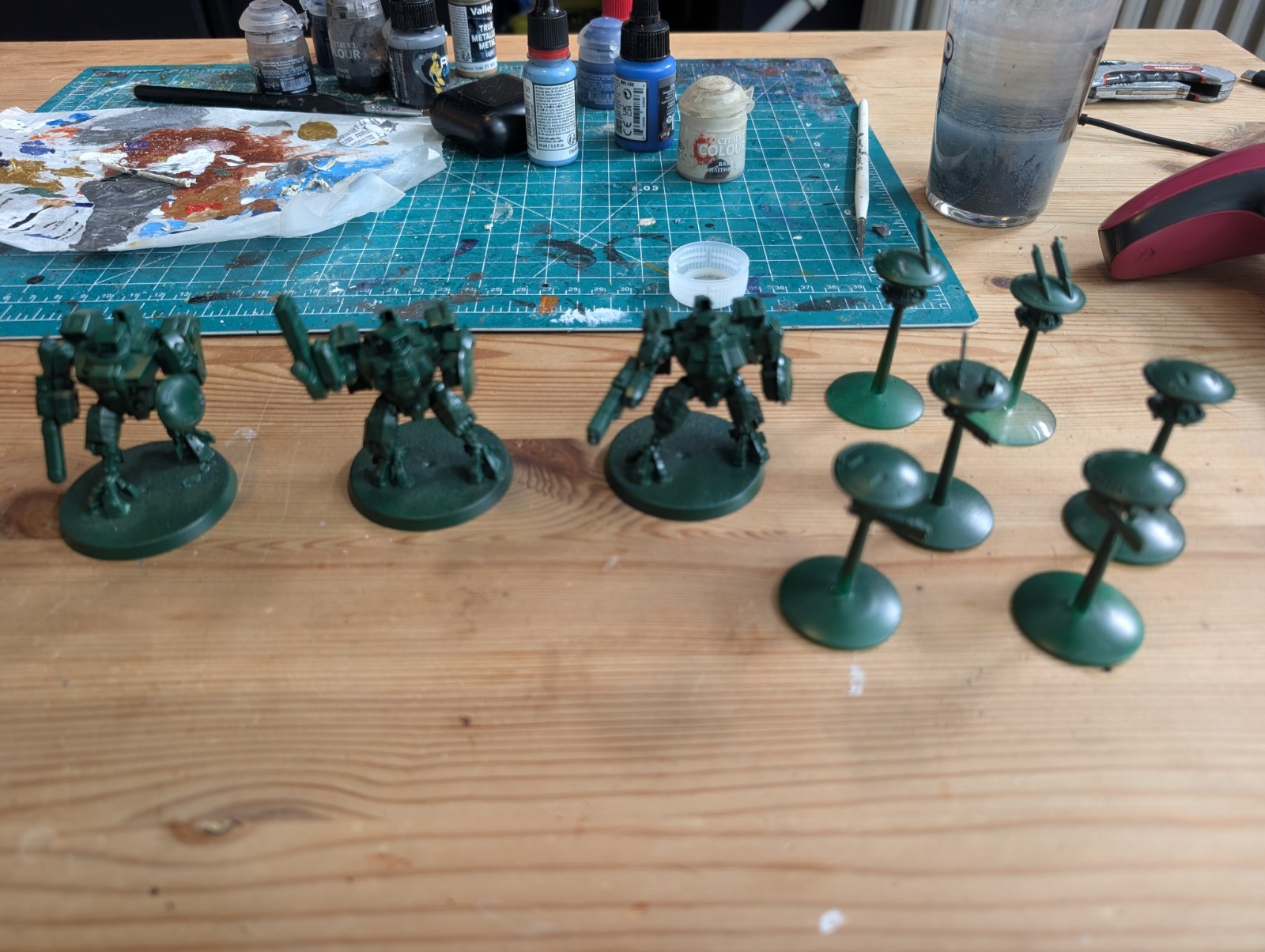 Games Workshop Warhammer 40K Tau Empire 3x Crisis Battlesuits with drones