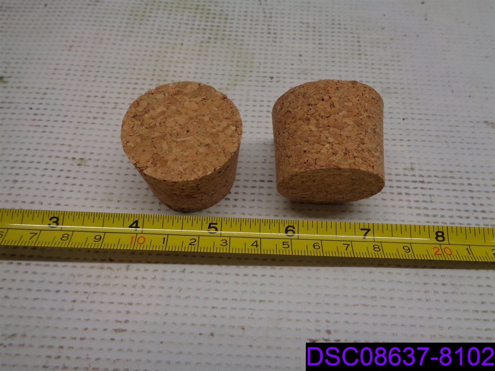 Qty = 600 Corks: Corks 1 lb 8 oz