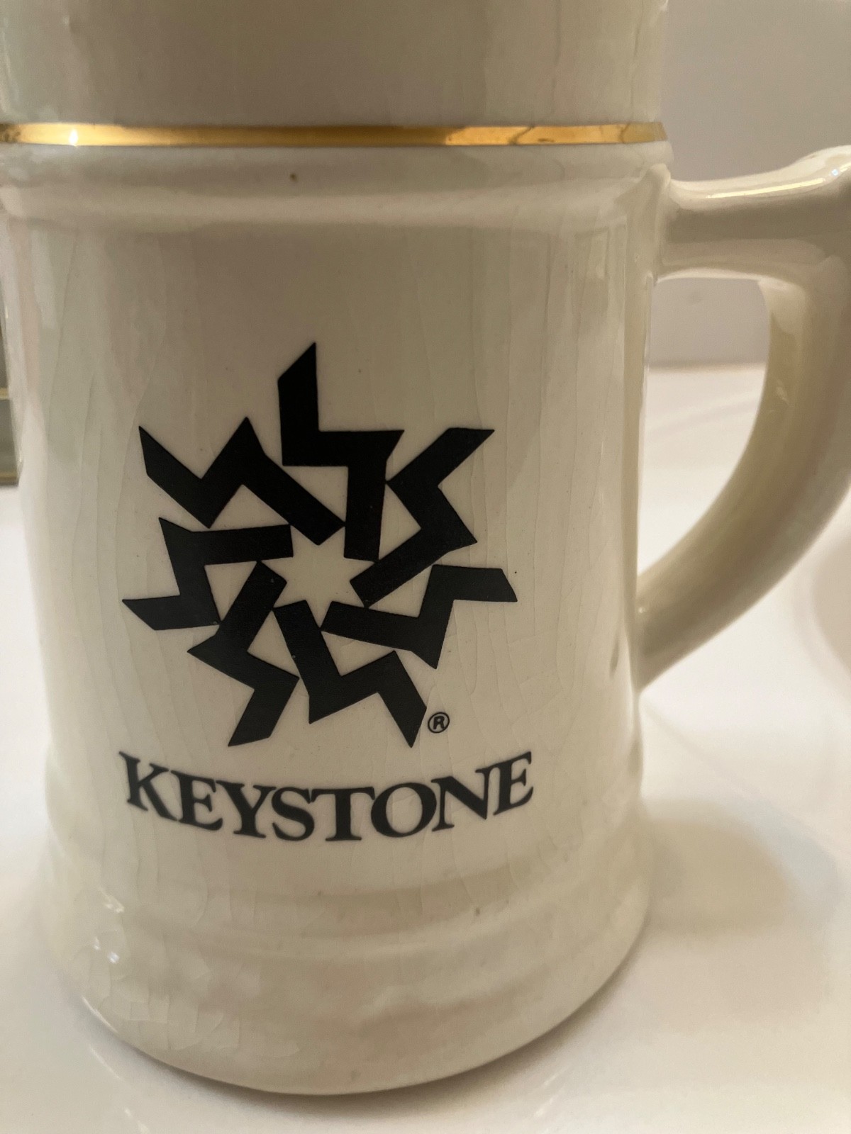 KEYSTONE MUG preowned cream color excellent condition