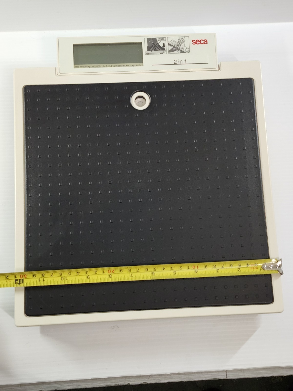 Seca Medical Floor Weighing Scale / Seca 876 Scale - TESTED