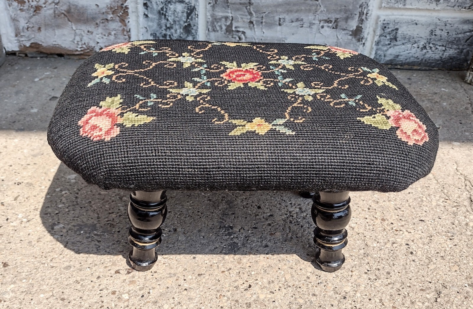 Vintage Floral Needlepoint Foot Stool w/ Black Gold Turned Spindle Legs