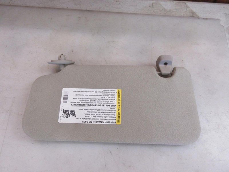 2002-2007 Saturn Vue Front Left Driver Sun Visor Gray LH Assembly OEM