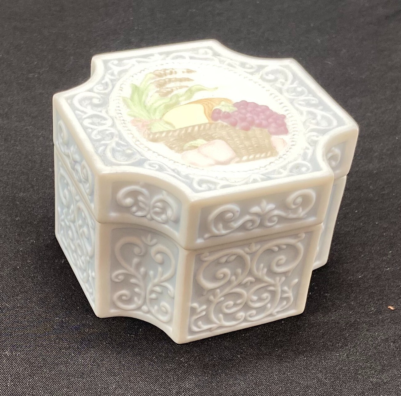 ENESCO light blue ceramic FIRST COMMUNION keepsake box with lid - unused