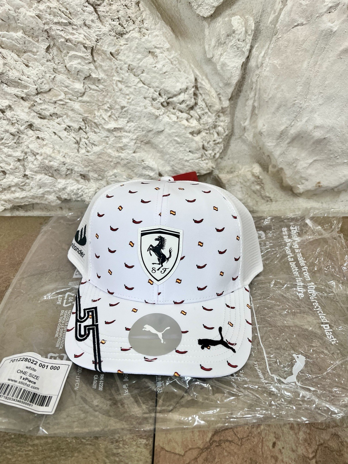 OFFICIAL Lic Scuderia Ferrari F1 Special Edition Carlos Sainz Spanish GP Hat 🌶️