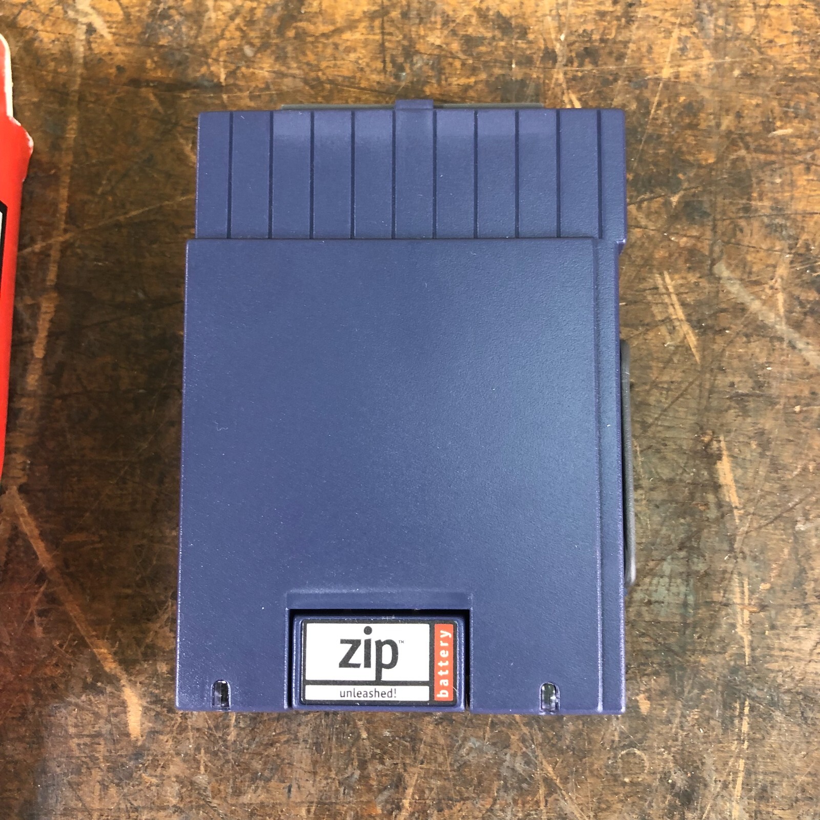 Iomega Zip Unleashed! Battery Pack Power Supply for Zip Disk Drives in BOX