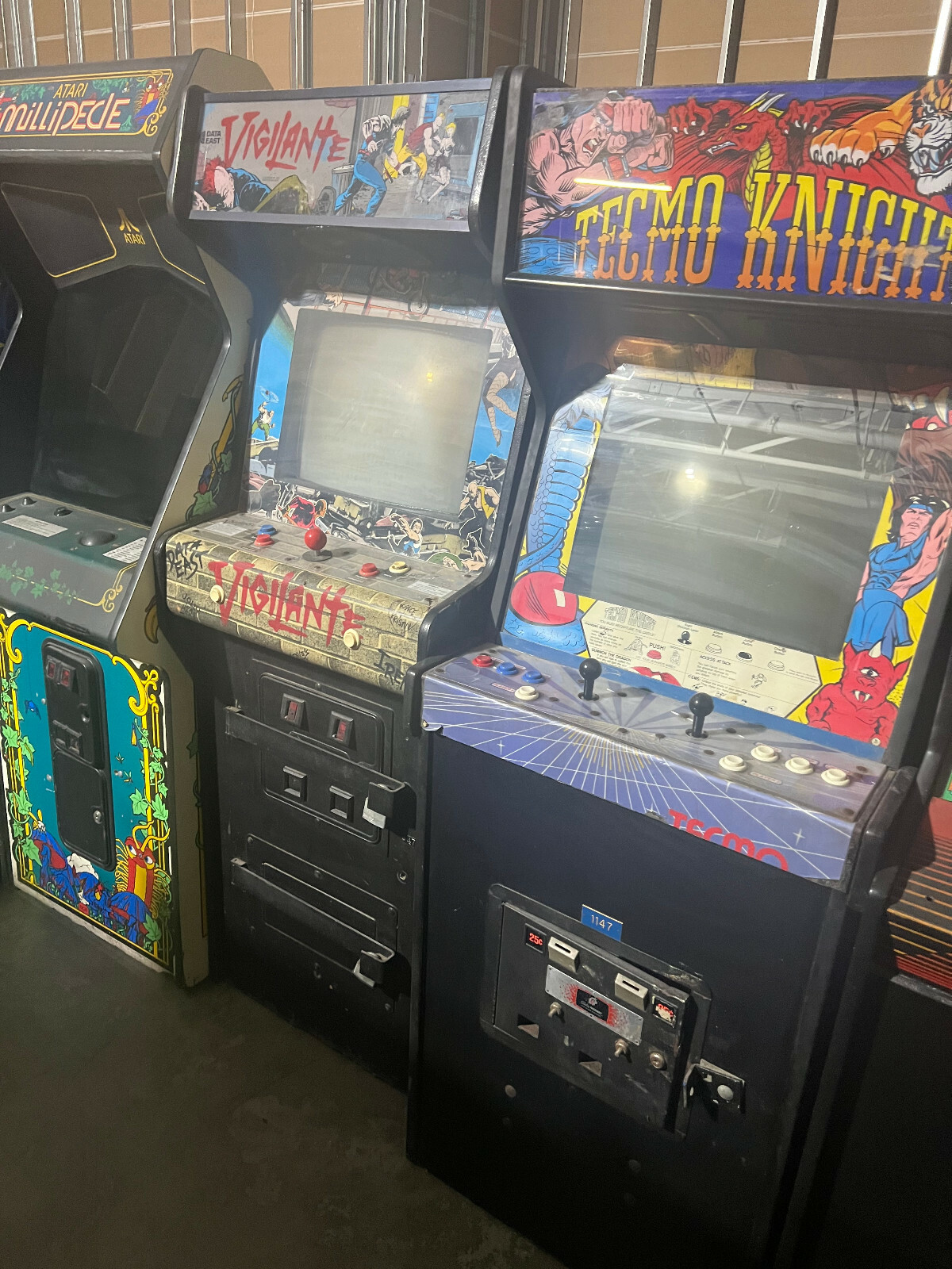 TECMO KNIGHT ARCADE MACHINE by TECMO 1989 (Excellent Condition) *RARE*