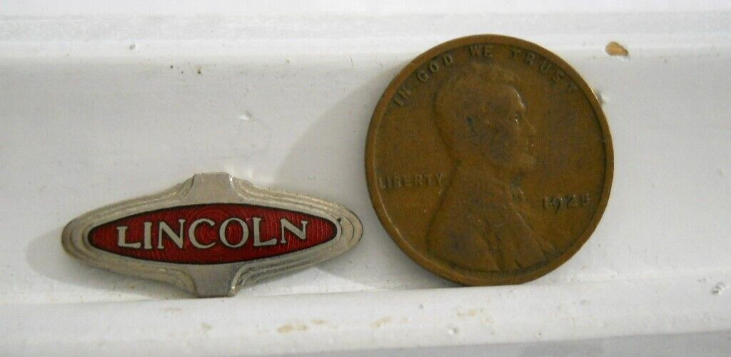1931-33 LINCOLN K KA Trunk Bar Maroon Enamel Collectors Logo Car Token Medallion