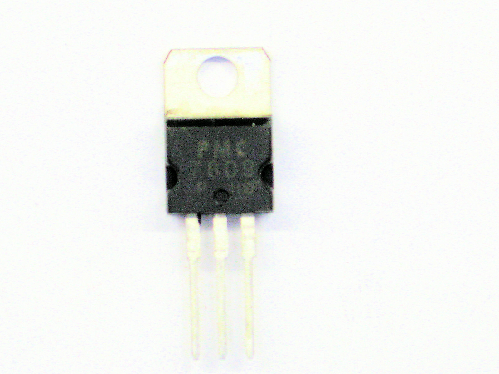PMC7809  Generic 9V Positive Voltage Regualtor TO-220   2 pc