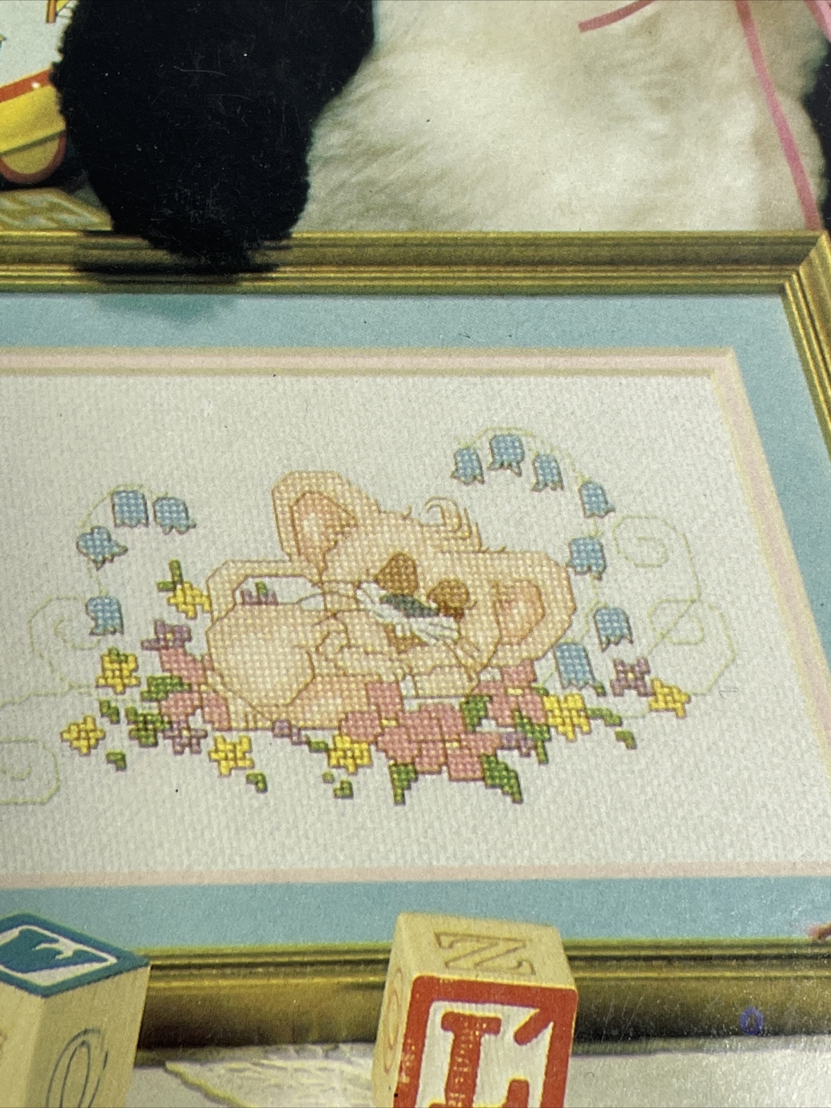 Cheesecakes Leaflet 104 Share A Little Love - Cross Stitch Pattern