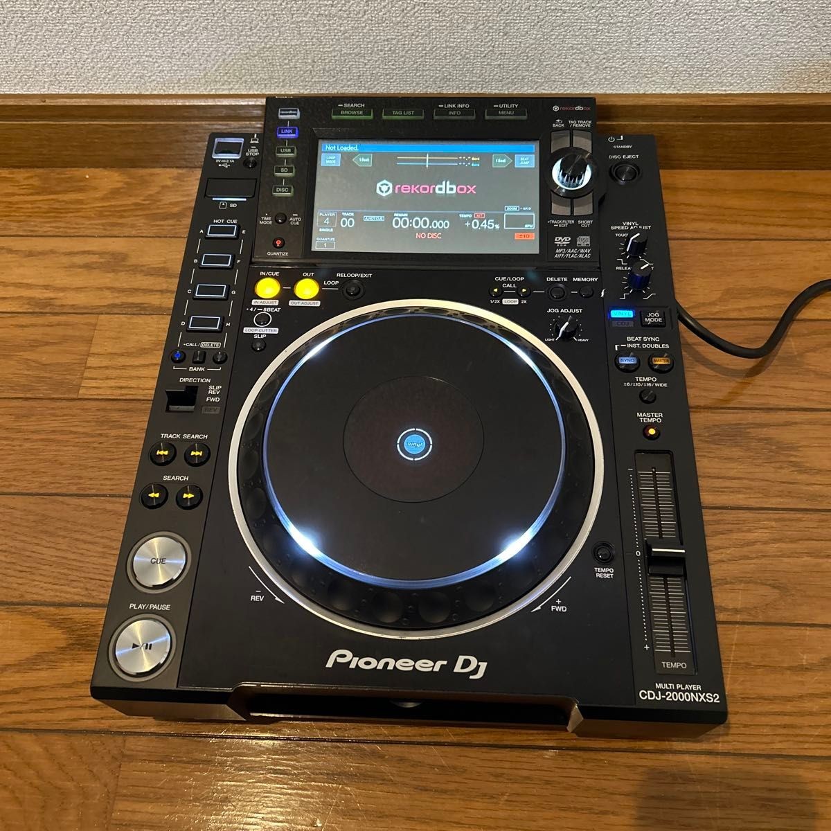 Pioneer DJ CDJ-2000NXS2 Professional Multi Player rekordbox USB Digital Deck