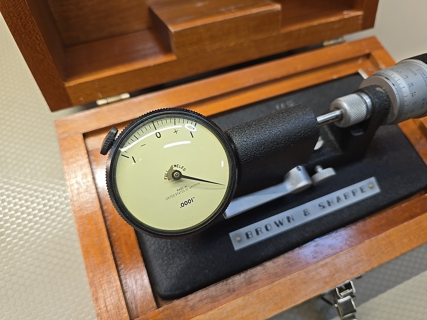 Vintage Brown & Sharpe Indicating Bench Micrometer #245 *MINTY!*