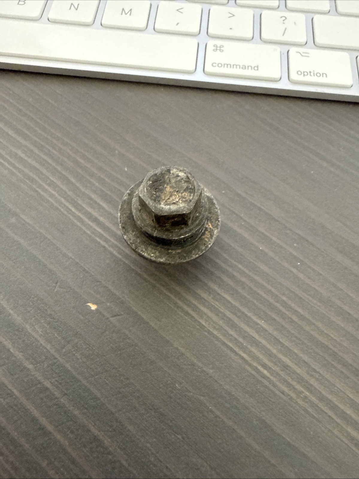 982793 OEM Genuine Bolt for Volvo XC60 S80 C70 C30 V50 S40 V40 V90 S90 960 940