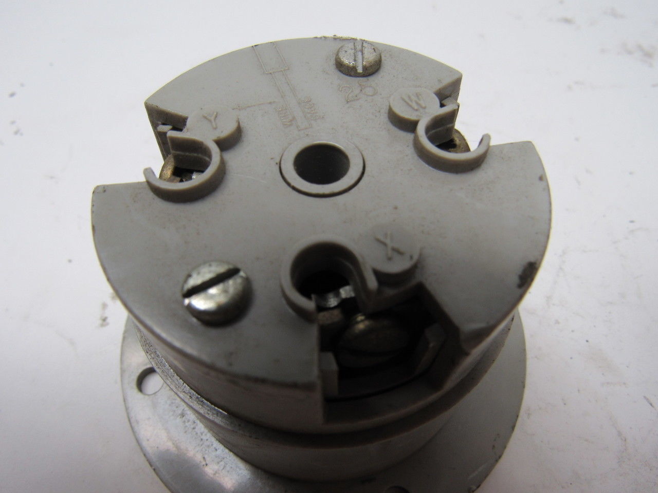 Pass & Seymour TWIST LOCK 30a 250V Flanged