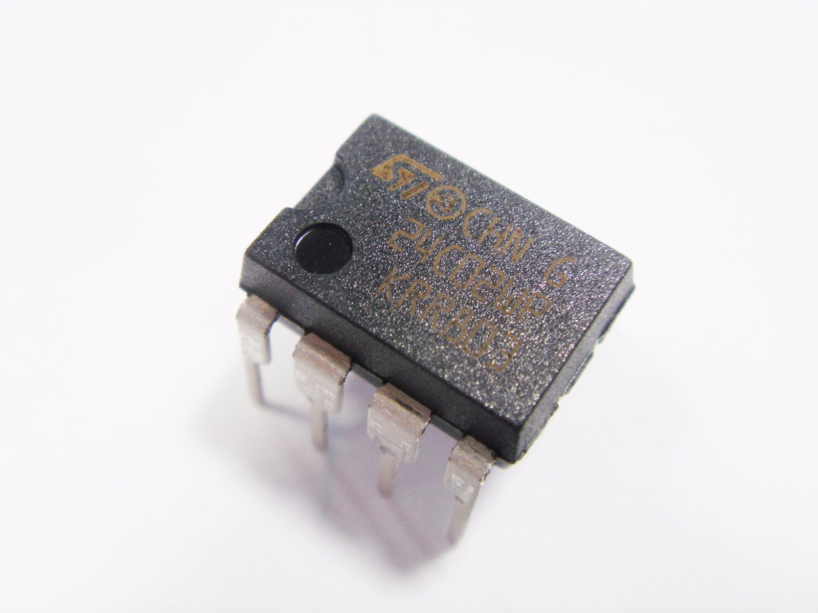 24C02 EEPROM 2KBIT I2C Serial DIL8 #AH21