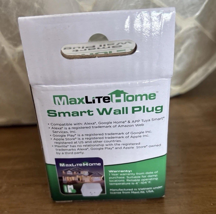 MaxLite WiFi Smart Wall Plug (Google and Alexa Compatible) NEW IN BOX
