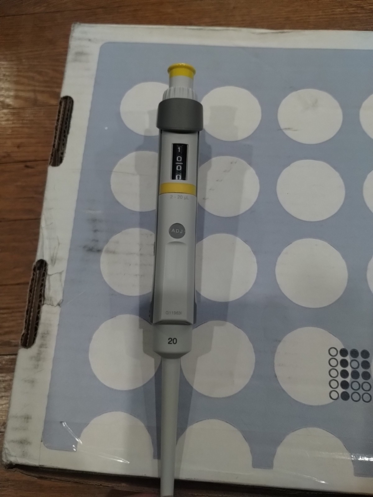 Eppendorf Research Plus Adjustable Pipette 20 uL