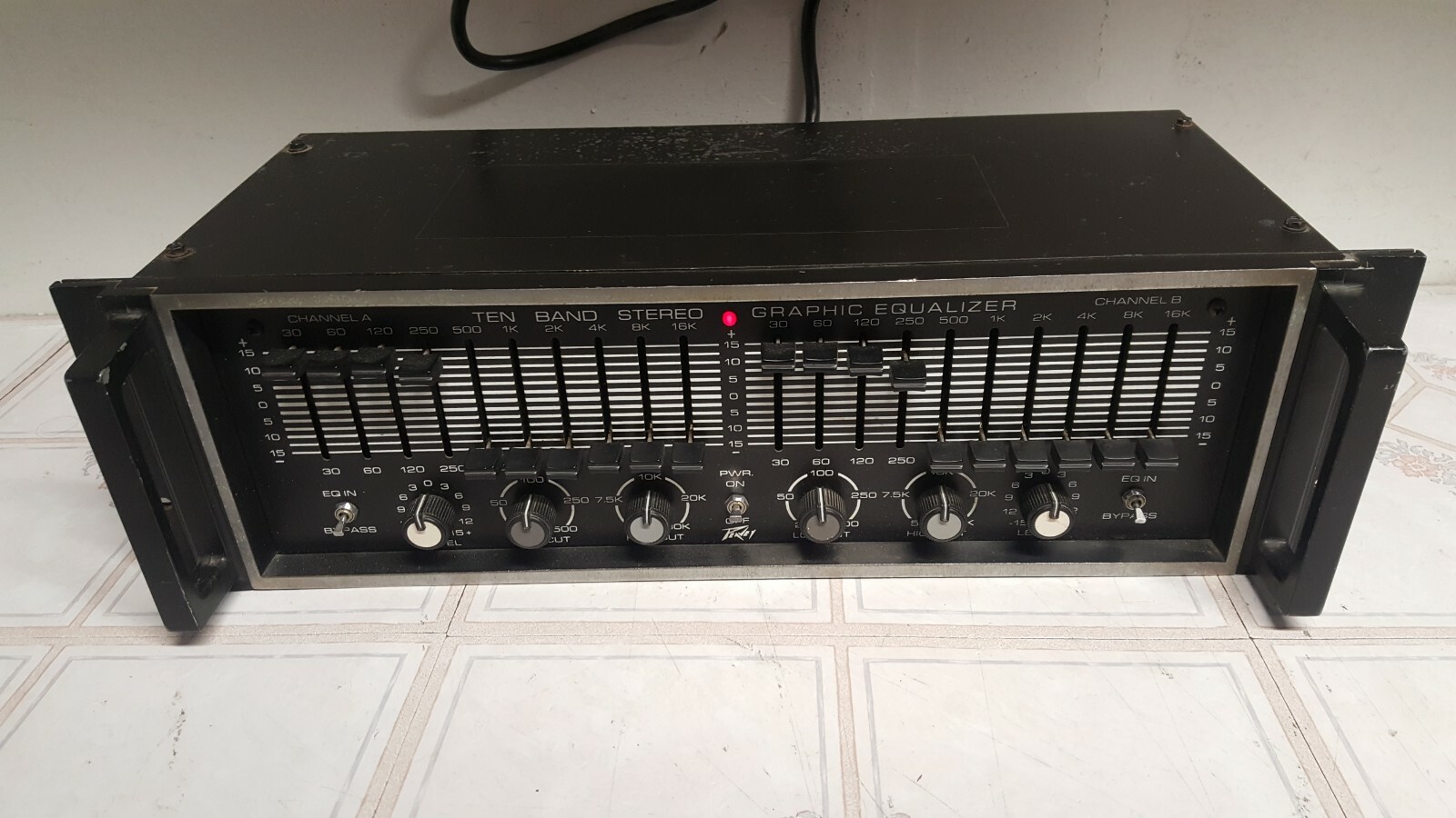 Peavey 10 Band Stereo Graphic Equalizer SEE PICS