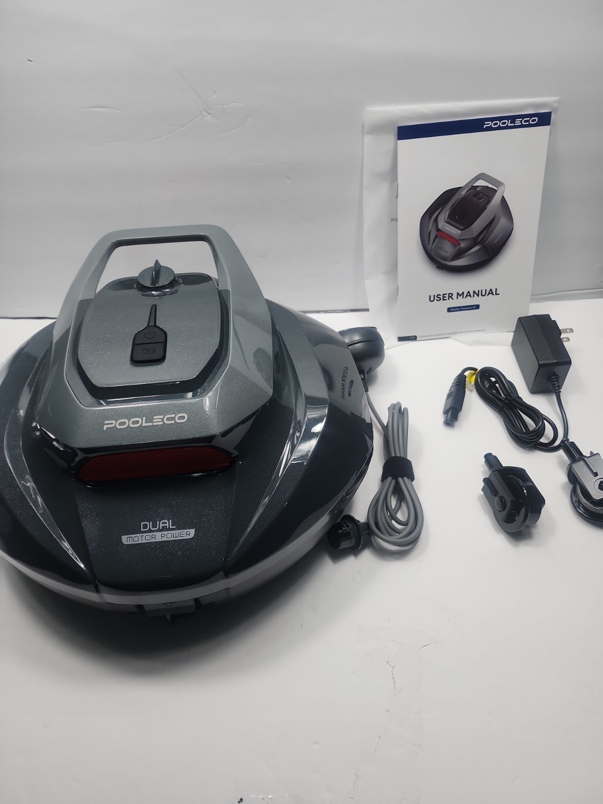 POOLECO Pooleco 10 Cordless Robotic Pool Cleaner Docking 90 Min 850 sq ft