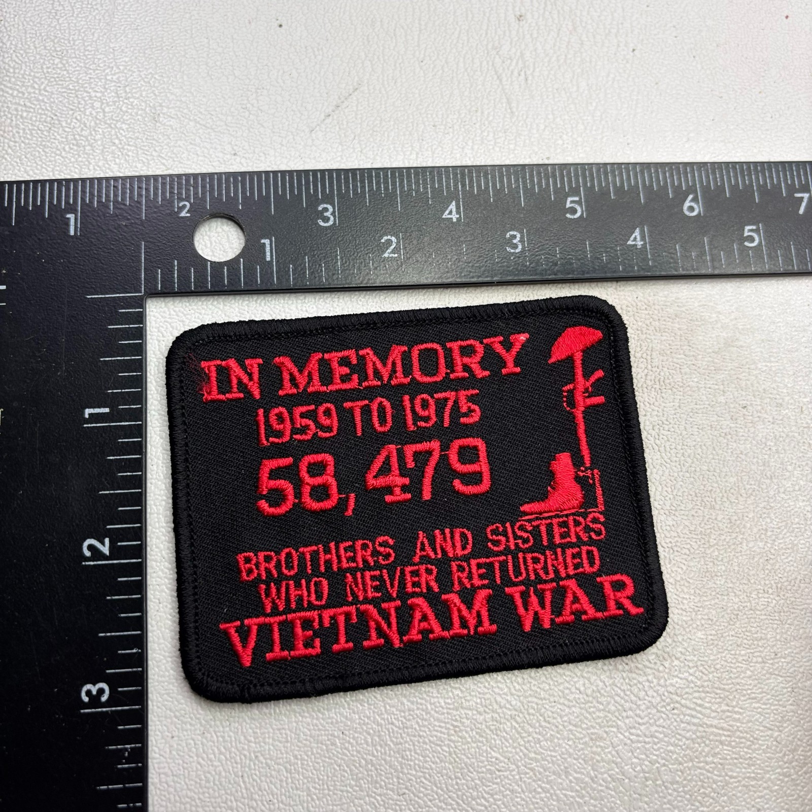 VIETNAM VETS IN MEMORY Hero Vietnam War 1959-1975 Patch Military 501W
