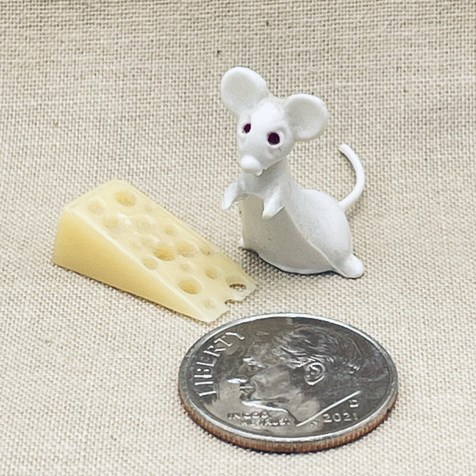 Vintage Miniature Mini Small Plastic West Germany White MOUSE & CHEESE  Figurine