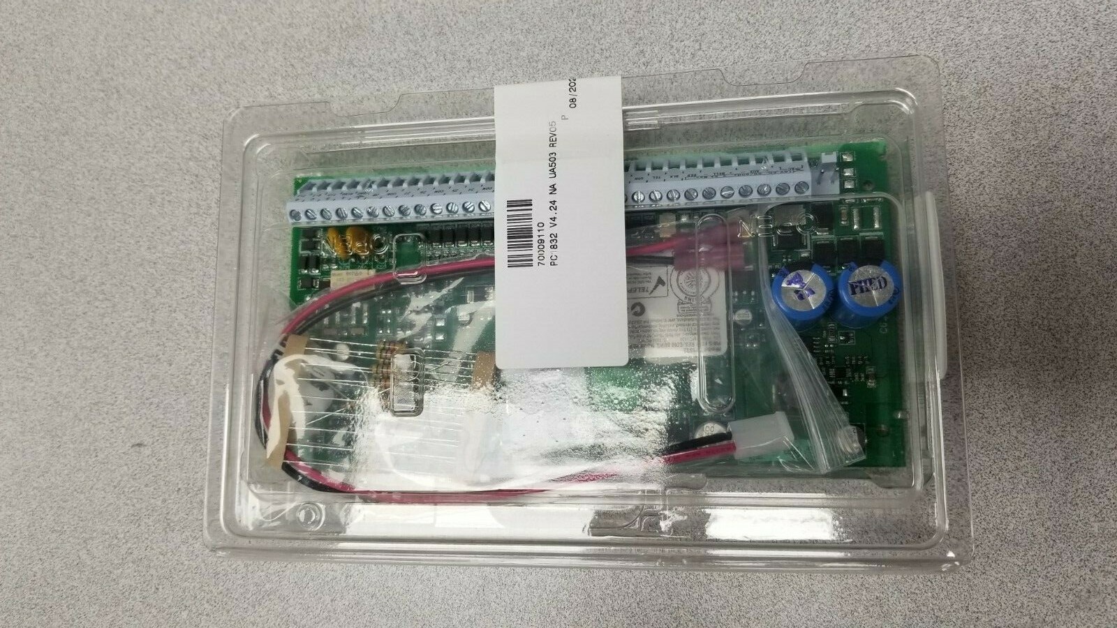 DSC PC1832 Power Series 8-32 Zone Alarm System Motherboard PC1832PCB Board Only