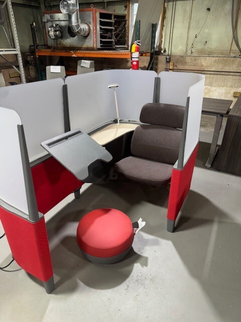 Steelcase  Brody Privacy Work Lounge/ Work Desk w/ Chair & Foot Extension