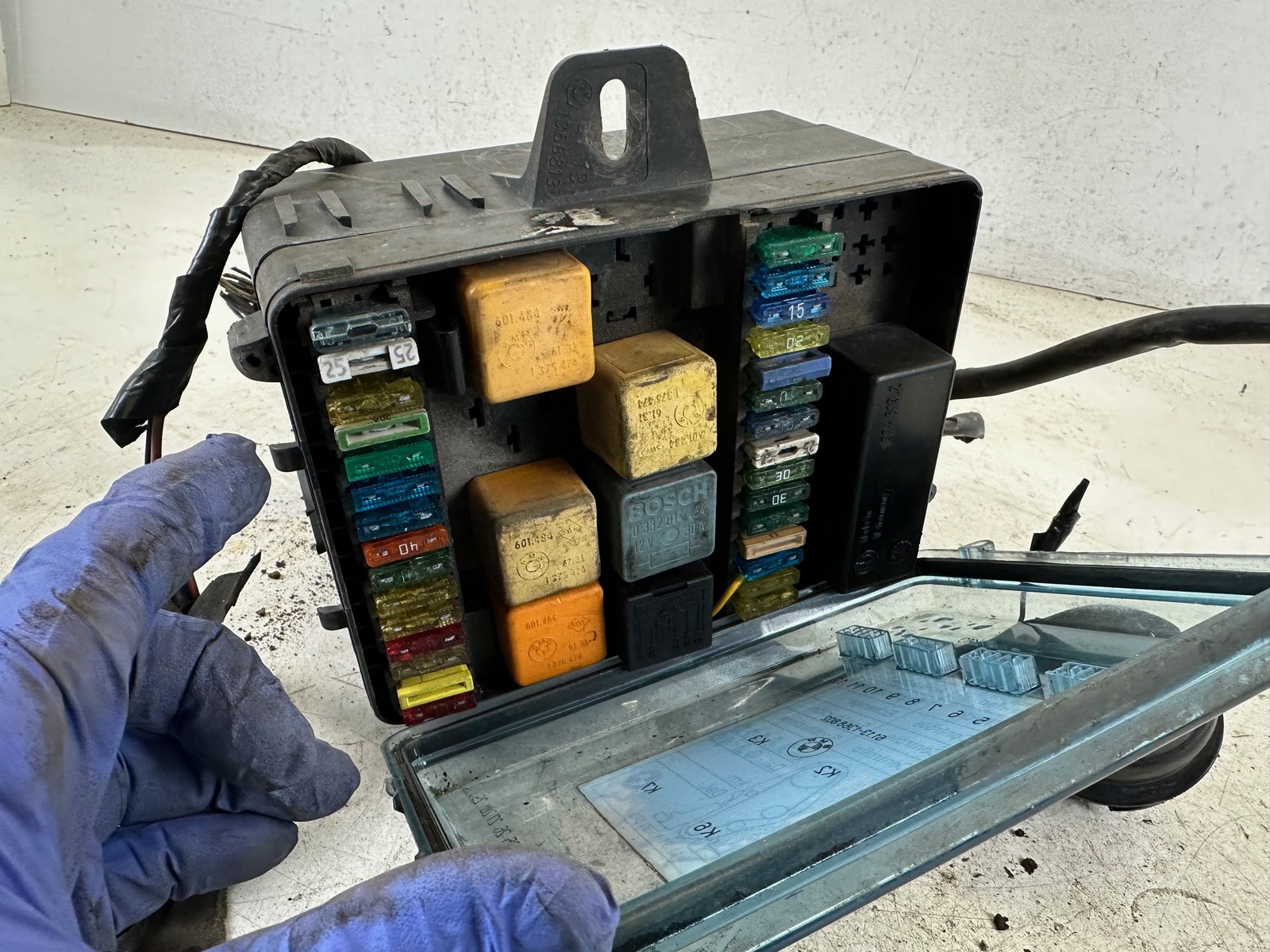 BMW 325i Fuse Box E30 84-92 OEM