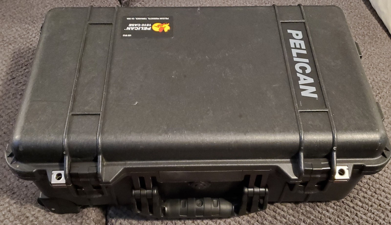 HTC Vive VR Headset Complete Set + Custom Pelican 1510 Case (Easily Portable)