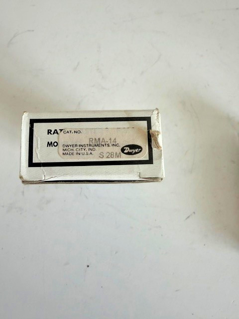 DWYER RMA-14 RATE MASTER FLOWMETER NEW