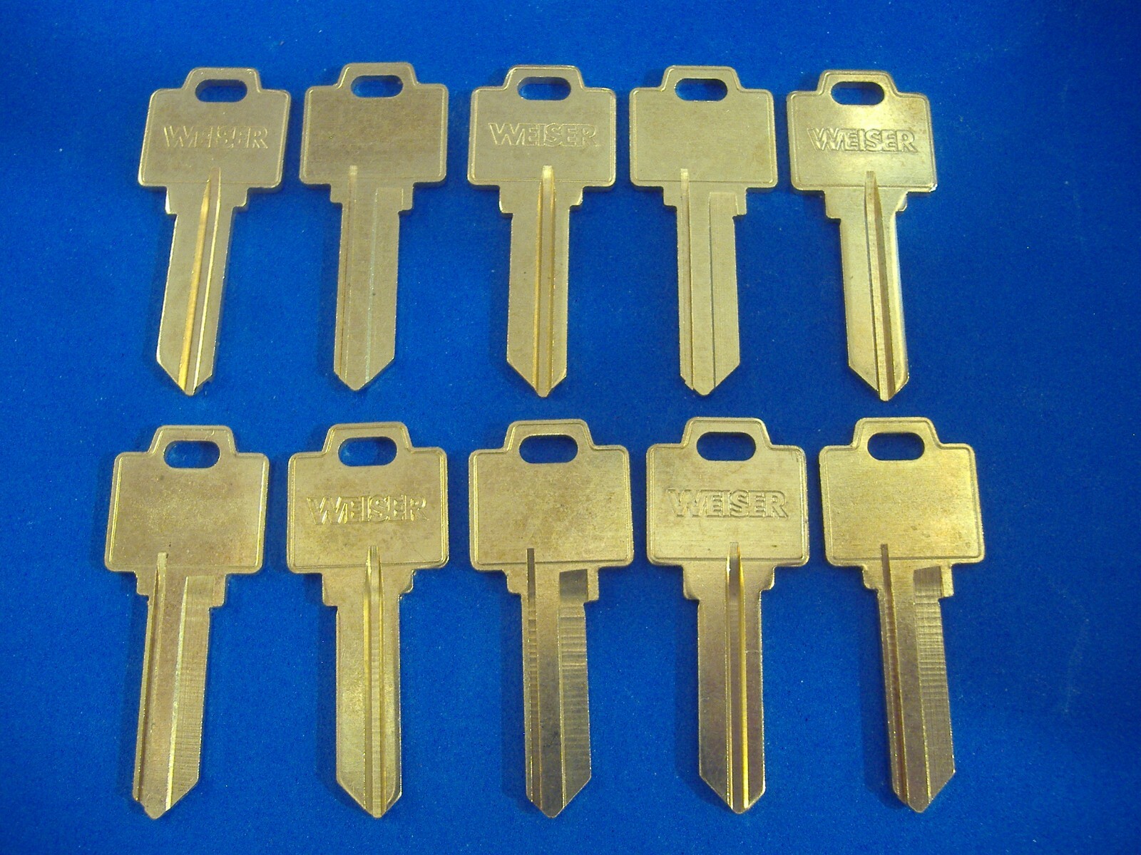 LOT OF TEN GENUINE ORIGINAL BRASS WEISER WR5 LOCKSMITH KEY BLANKS BLANK
