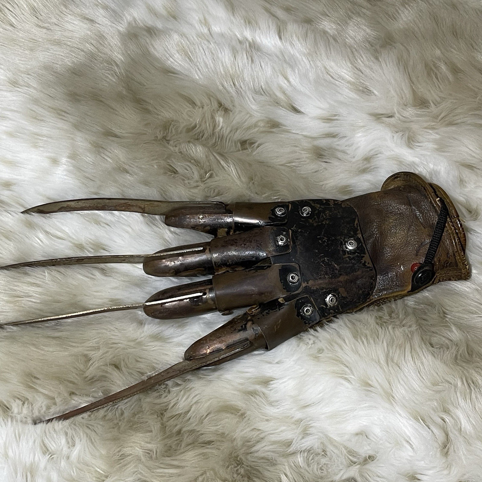 Nightmare on Elm Street Part 4 - Freddy's Glove - MOVIE PROP REPLICA - COSTUME