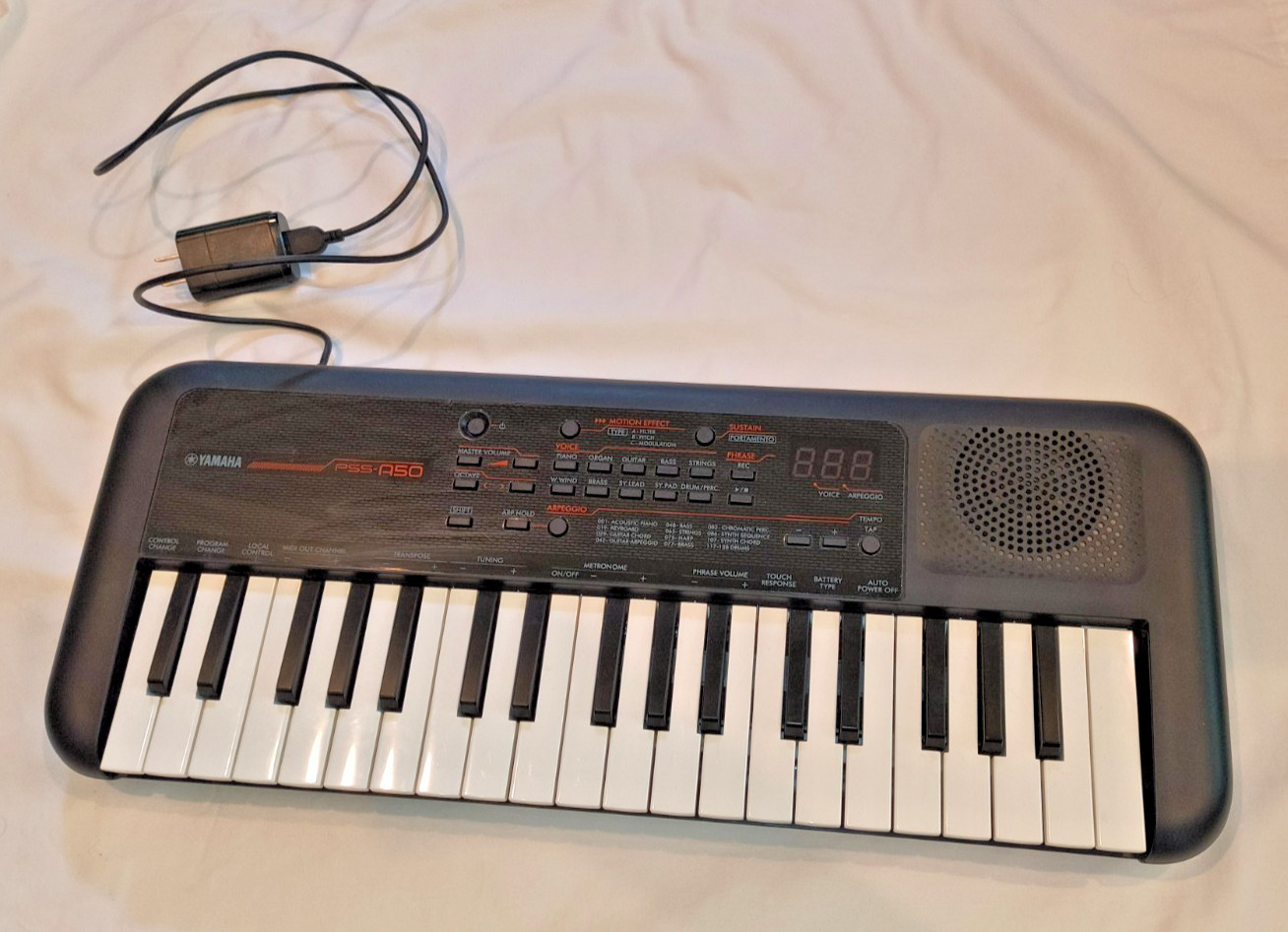 YAMAHA PSS-A50 Portable Keyboard