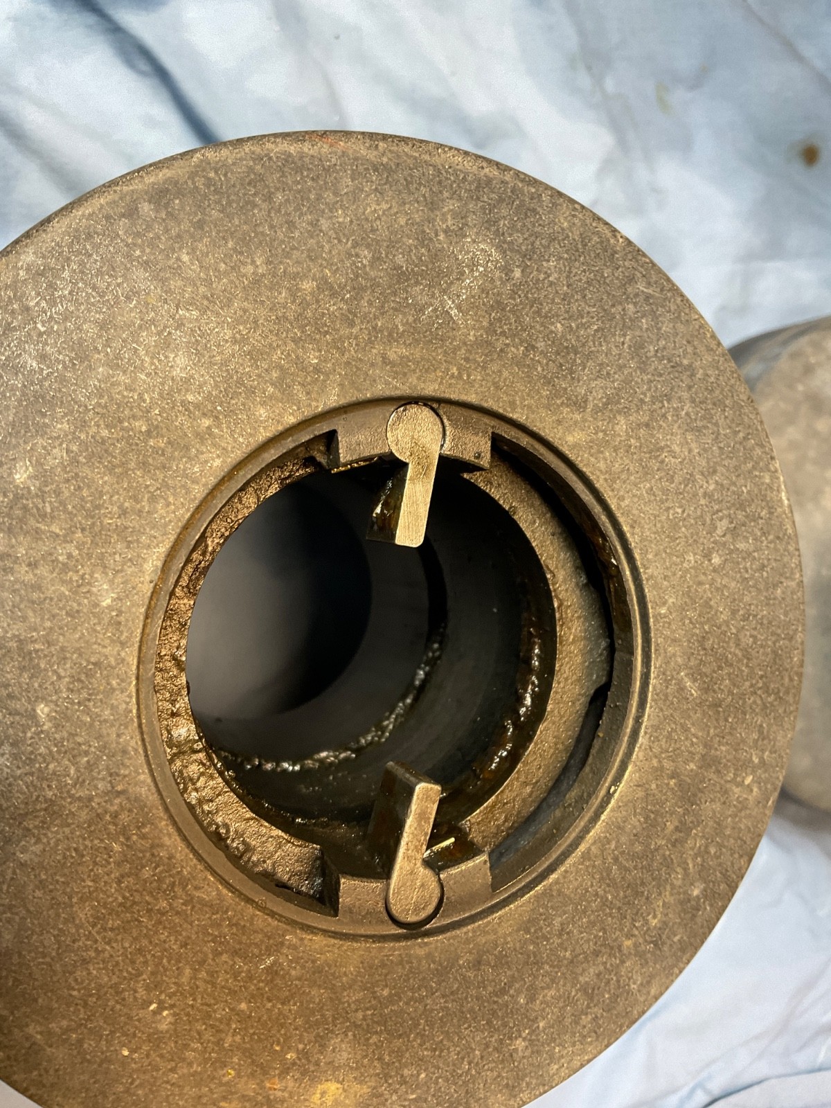 Pair Barient 25 winches. Aluminum. Double speed. Bronze internals. 2 winch hndls