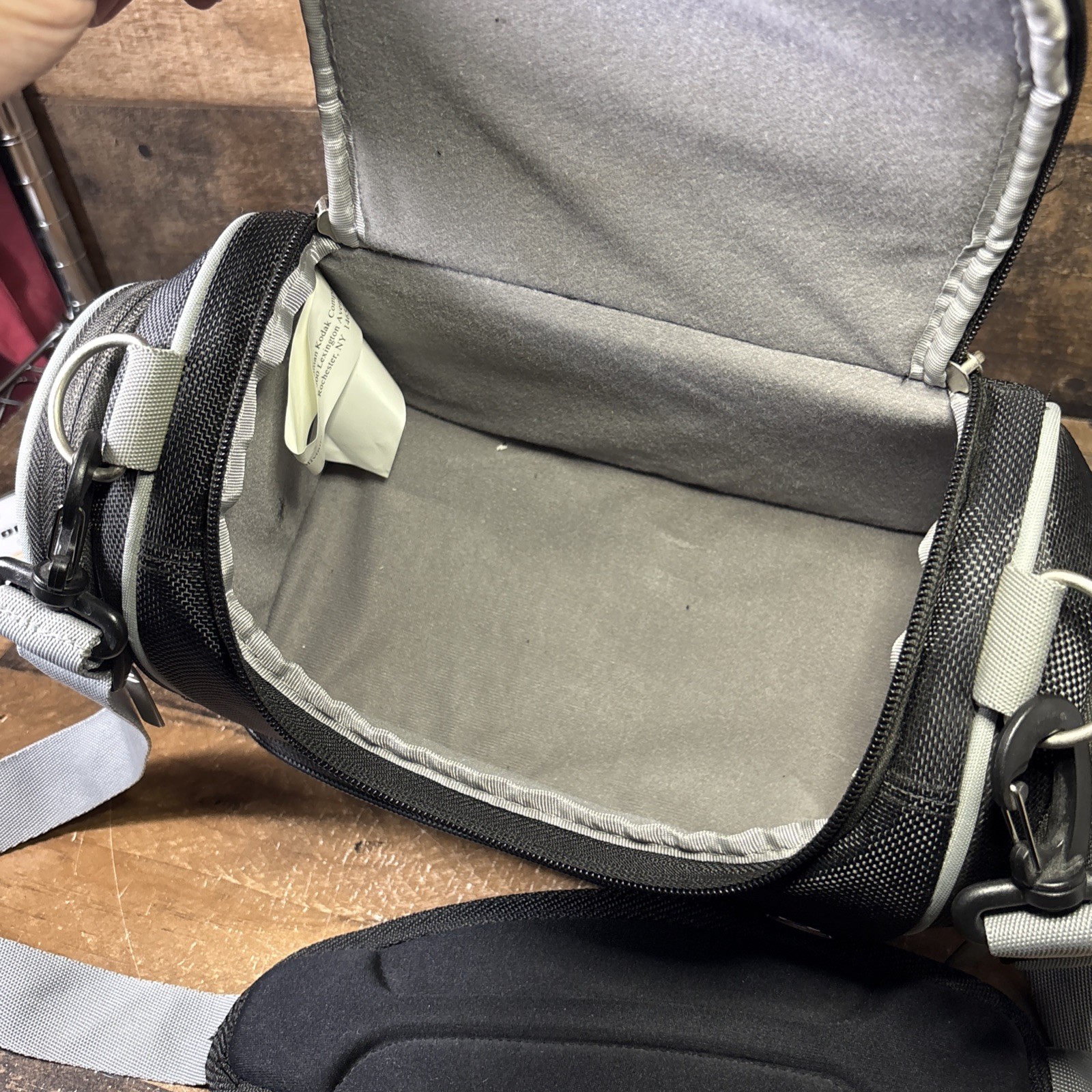 Kodak Portable Camera Bag with Shoulder Strap Multiple compartments Preowned