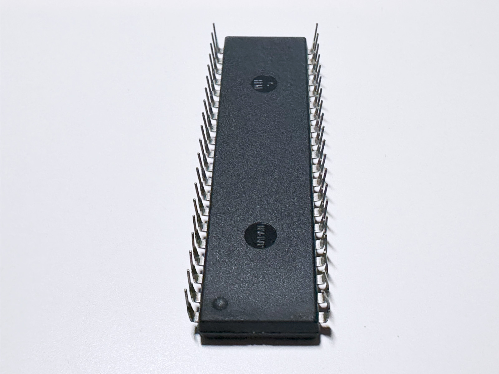 M8031A OKI 8051-Compatible 8031 Microcontroller ROMless 8-Bit 128B RAM DIP-40