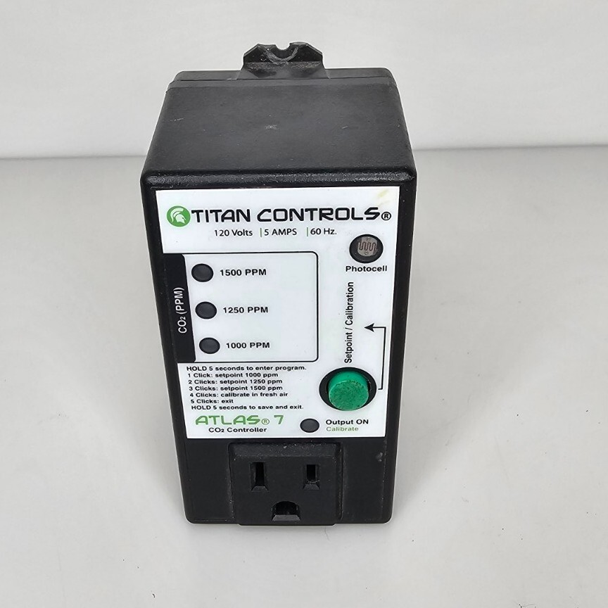 Titan Controls Atlas 7 CO2 Controller - NOT WORKING FOR PARTS OR REPAIR