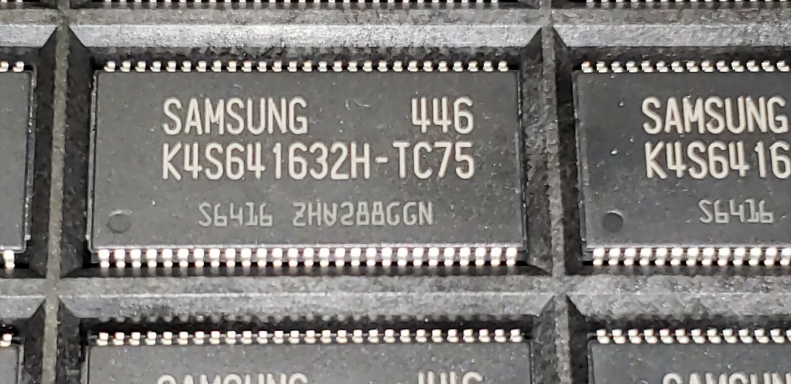 4 PCS SAMSUNG K4S641632H-TC75 DRAM Chip SDRAM 64Mbit 4Mx16 3.3V 54-Pin